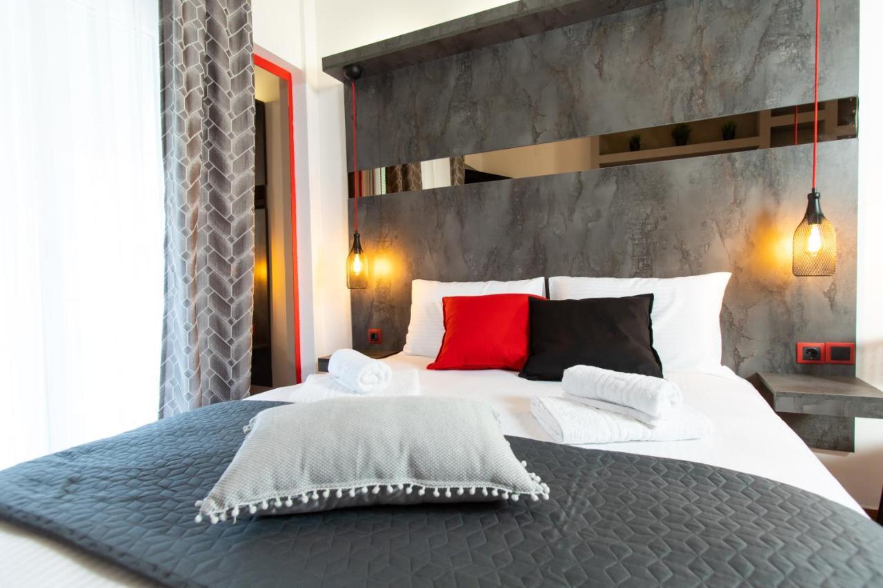 סלוניקי Downtown Luxury Boutique Suites : The Red Suite מראה חיצוני תמונה