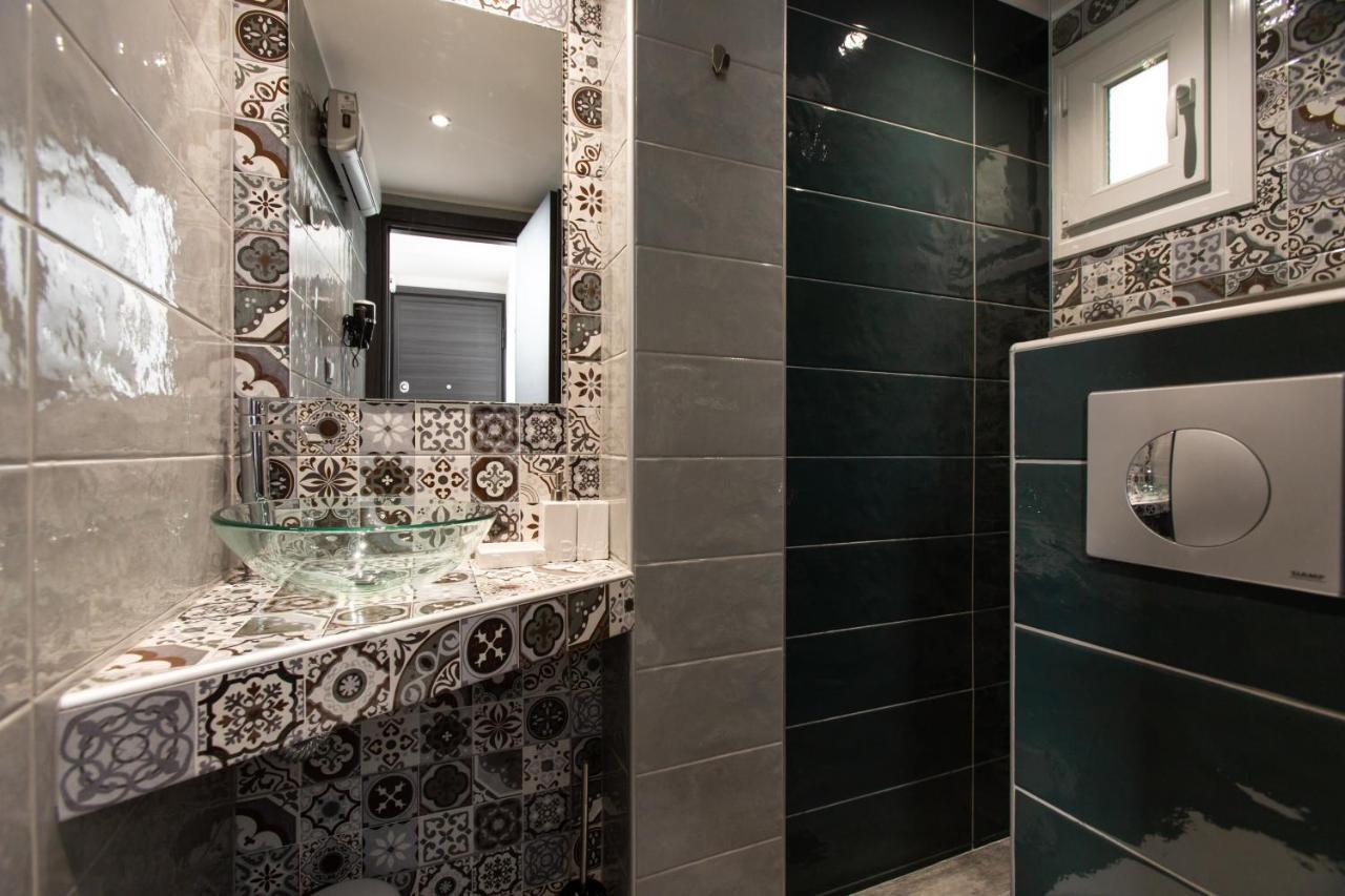 סלוניקי Downtown Luxury Boutique Suites : The Red Suite מראה חיצוני תמונה
